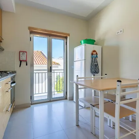 Διαμέρισμα T2 *